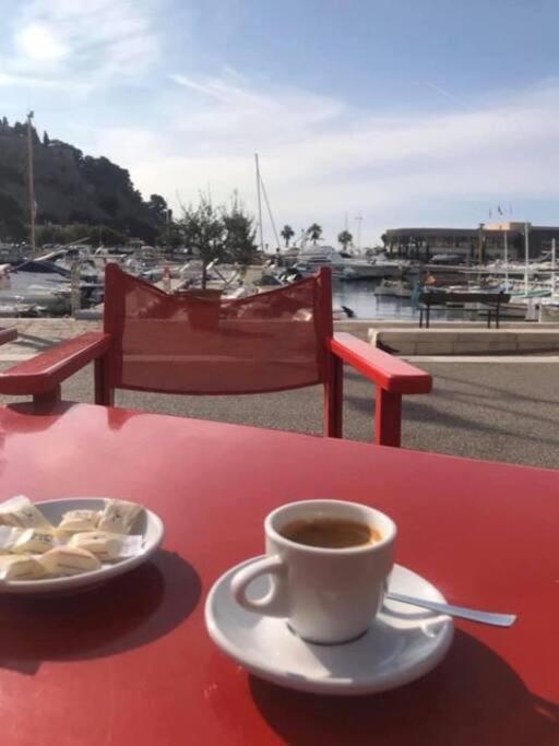 Duplex Au Coeur Du Village De Cassis Kültér fotó